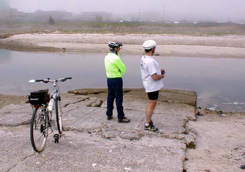 Click to return to photos page.